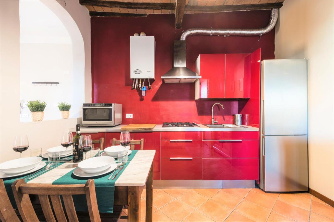 Hostly - La Pera Suite Apartment - 2 Bedrooms, Full Center 比萨 外观 照片