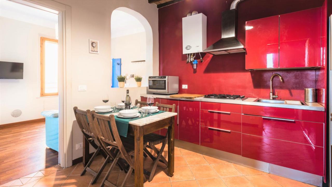 Hostly - La Pera Suite Apartment - 2 Bedrooms, Full Center 比萨 外观 照片