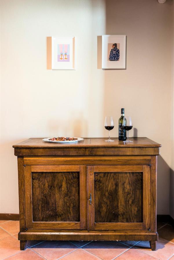Hostly - La Pera Suite Apartment - 2 Bedrooms, Full Center 比萨 外观 照片